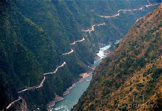 भारी वर्षाका कारण कर्णाली प्रदेशका प्रमुख राजमार्ग अवरुद्ध