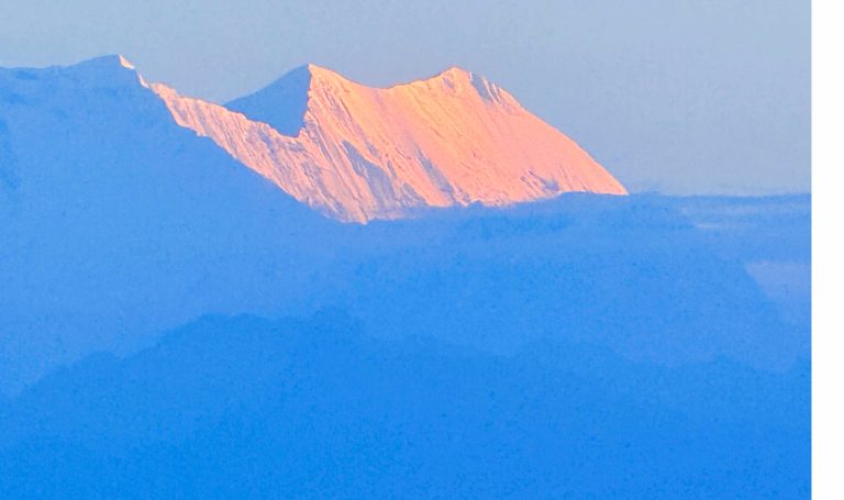 गुरुजा िहमाल