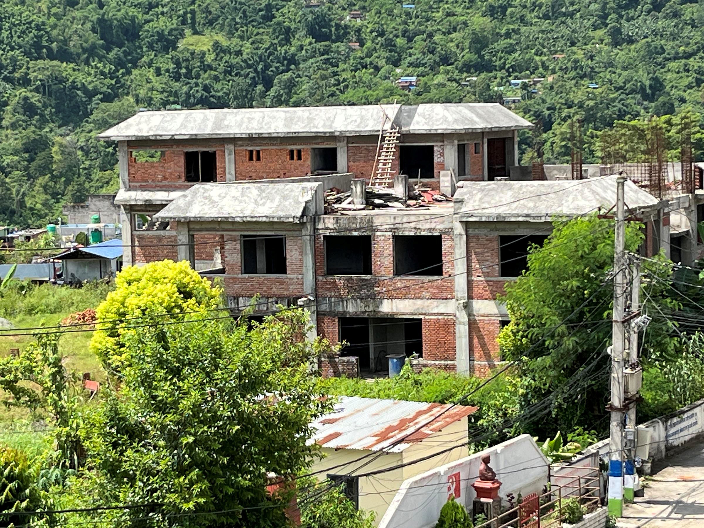 अलपत्र अस्पताल भवन