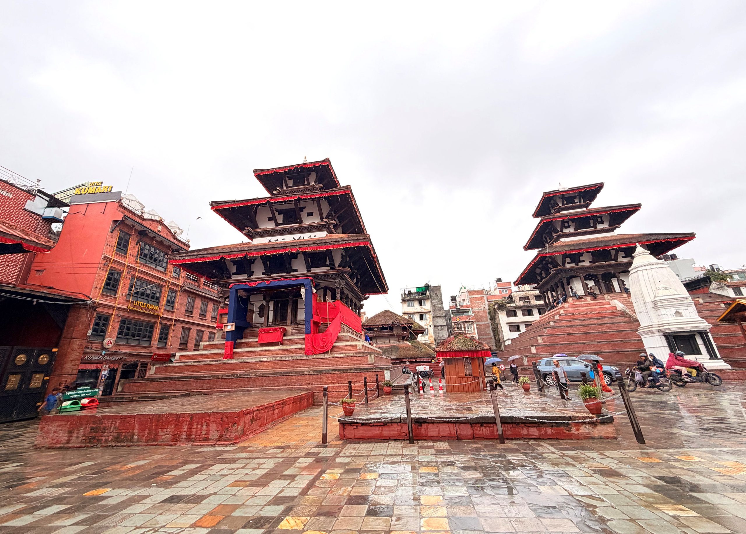 इन्द्रजात्राका लागि सिँगारिएका सम्पदा
