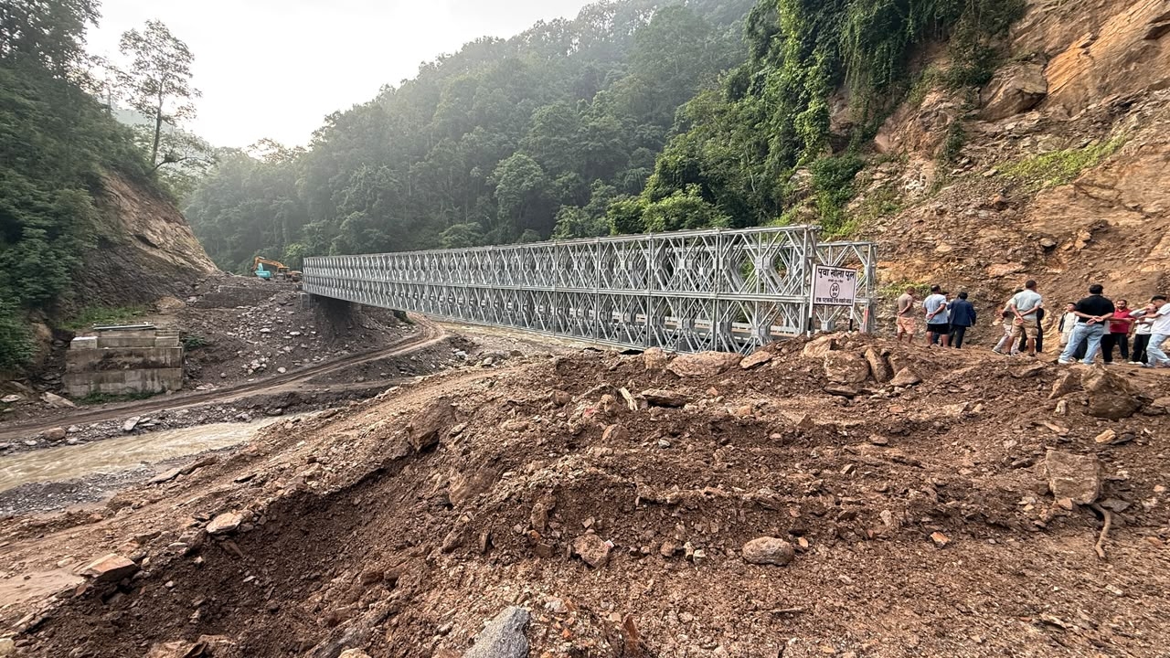 पुवाखोलामा बेलीब्रिज